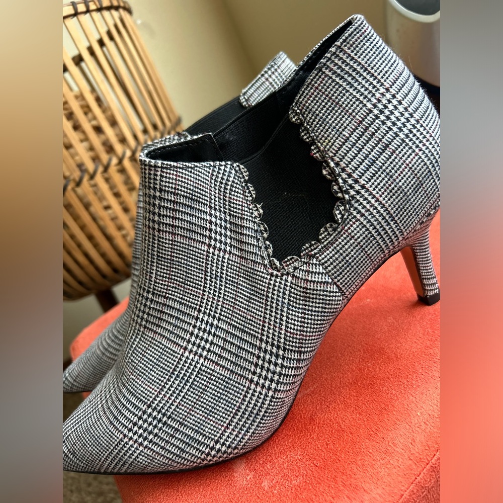 Black & White boots
